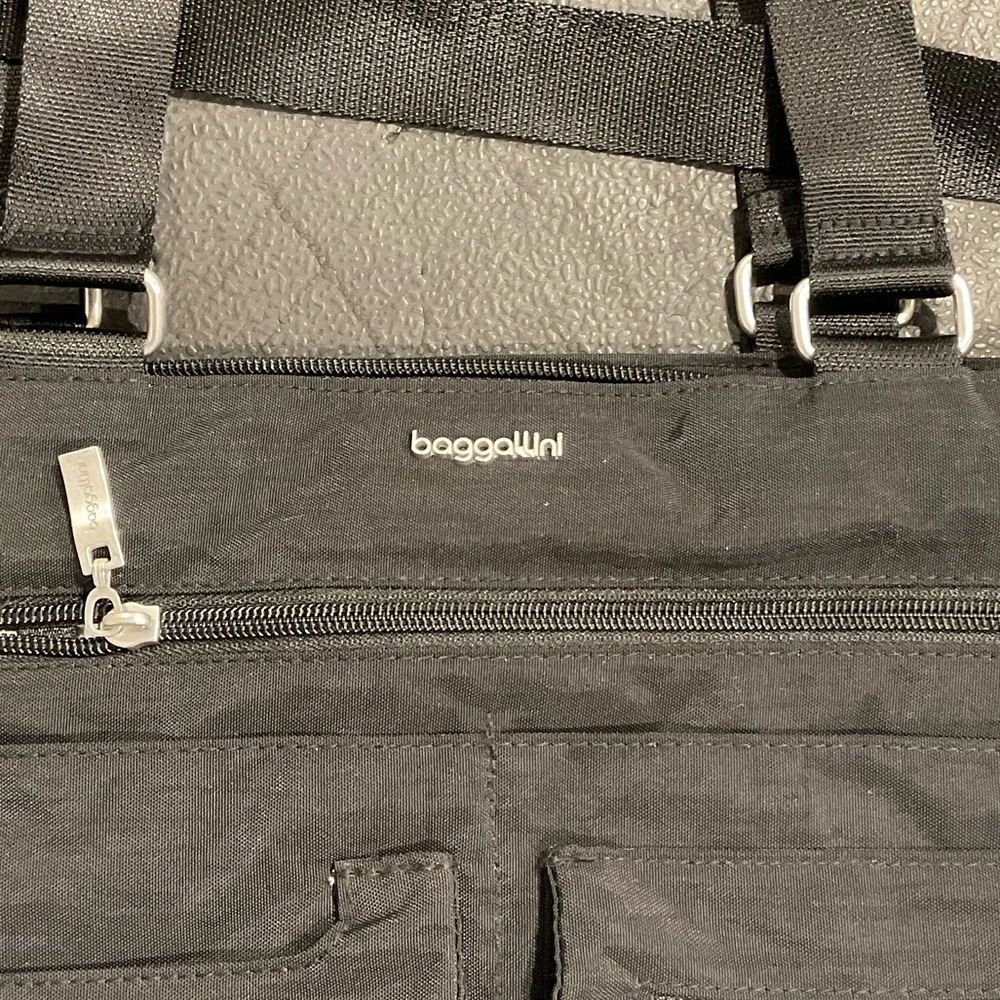 Baggallini Black Messenger Bag with Dual Handles